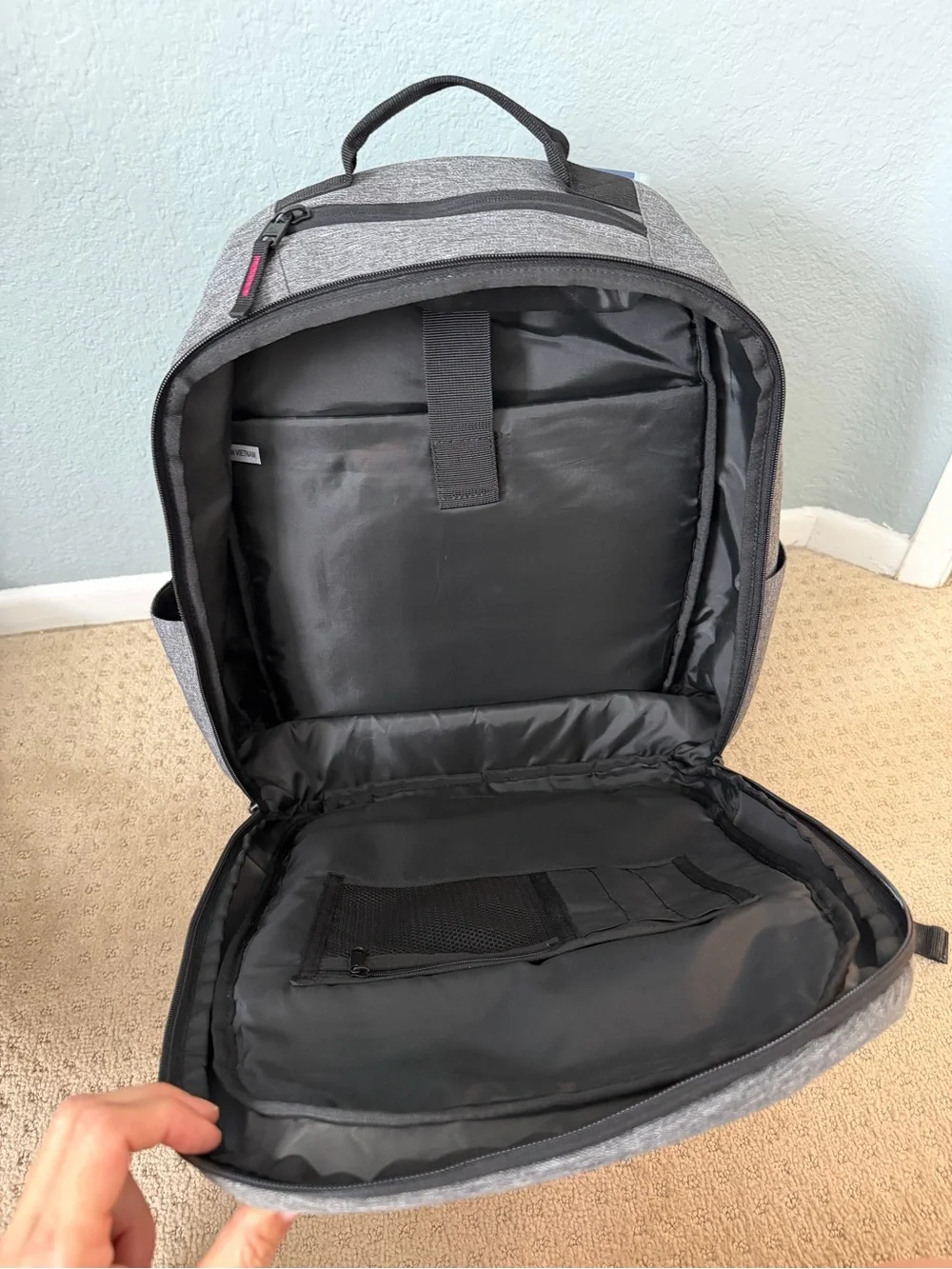 Quiksilver Gray Schoolie Cooler Backpack & Pink Patterned Pocket Laptop Sleeve